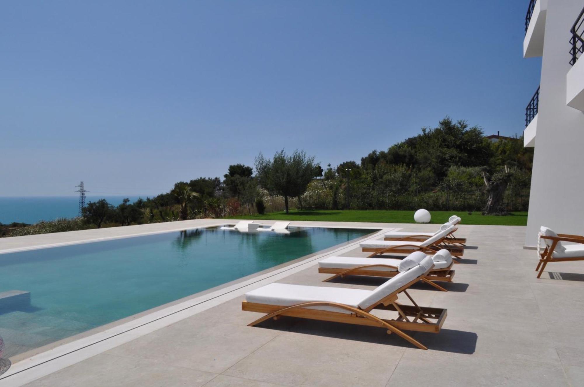 Villa Esmi Durres Kryemedhej Ngoại thất bức ảnh